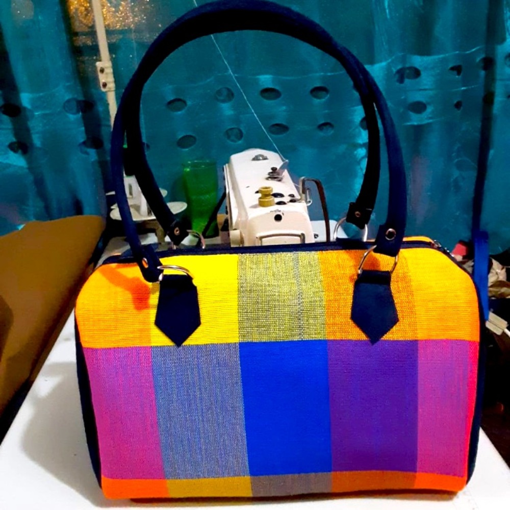 Hand bag